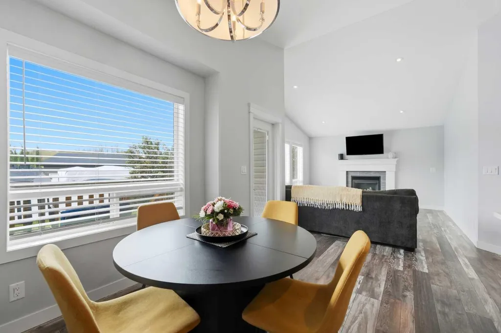 4292 Ryders Ridge Boulevard Sylvan Lake AB T4S 0M5
