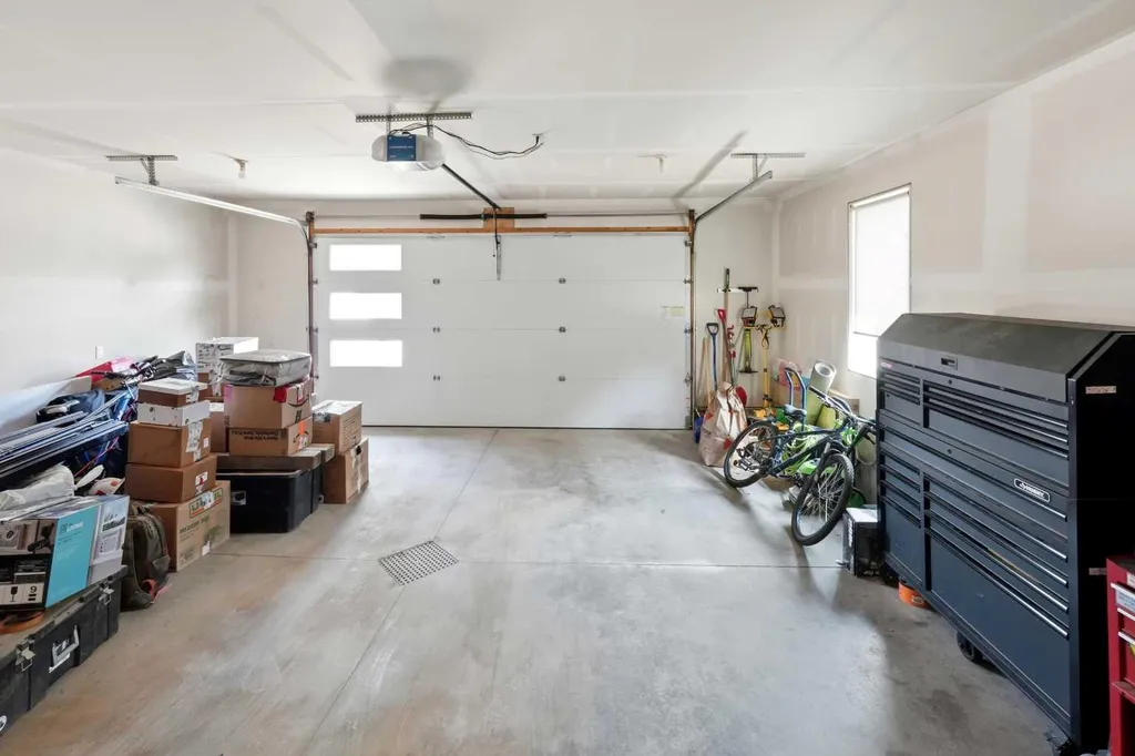 4292 Ryders Ridge Boulevard Sylvan Lake AB T4S 0M5
