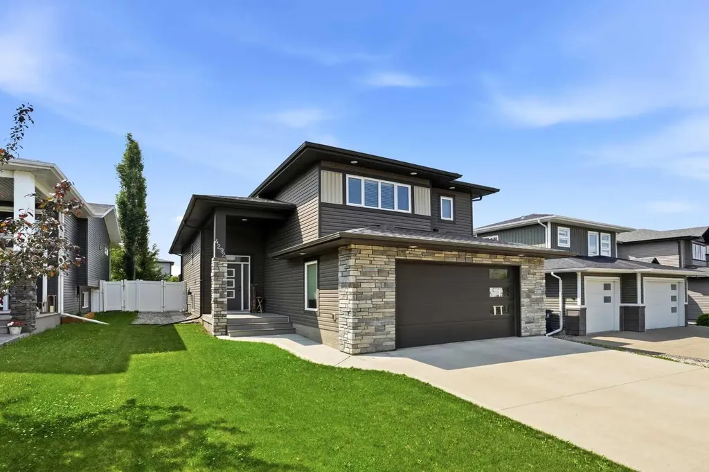 4292 Ryders Ridge Boulevard Sylvan Lake AB T4S 0M5