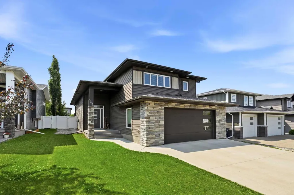 4292 Ryders Ridge Boulevard Sylvan Lake AB T4S 0M5