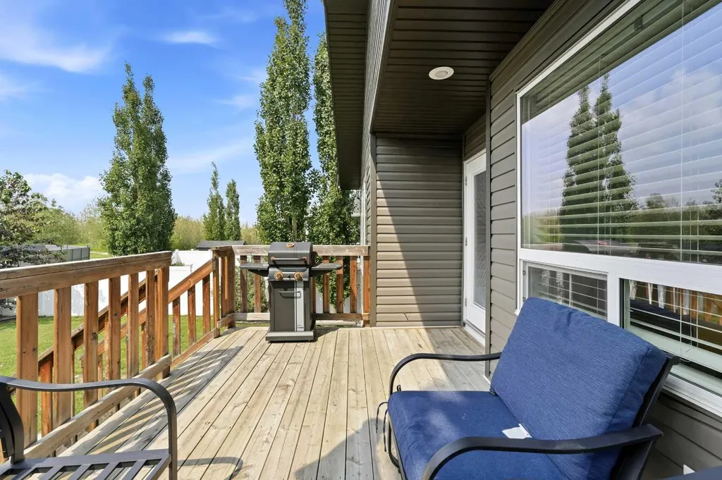 4292 Ryders Ridge Boulevard Sylvan Lake AB T4S 0M5