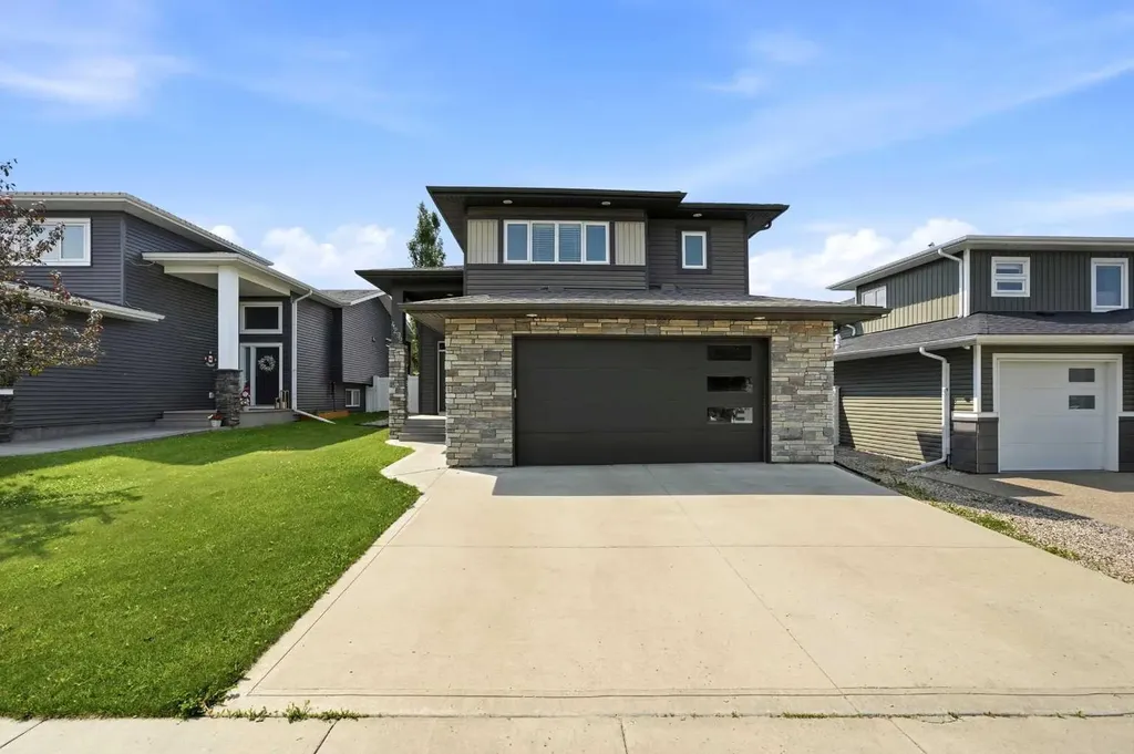 4292 Ryders Ridge Boulevard Sylvan Lake AB T4S 0M5