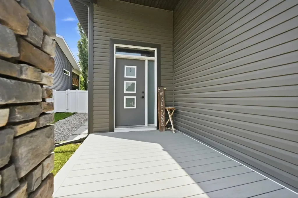 4292 Ryders Ridge Boulevard Sylvan Lake AB T4S 0M5