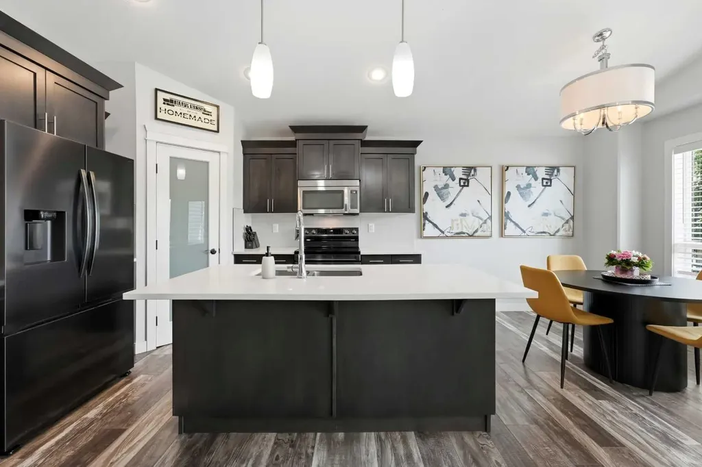 4292 Ryders Ridge Boulevard Sylvan Lake AB T4S 0M5