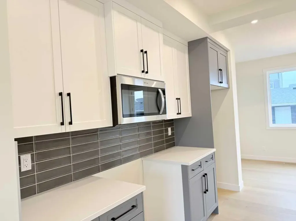 322 Sundown Road Cochrane AB T4C 3H2