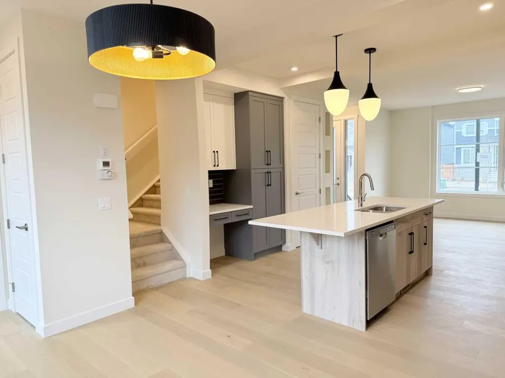322 Sundown Road Cochrane AB T4C 3H2