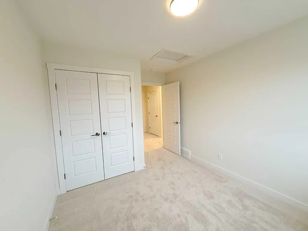 322 Sundown Road Cochrane AB T4C 3H2