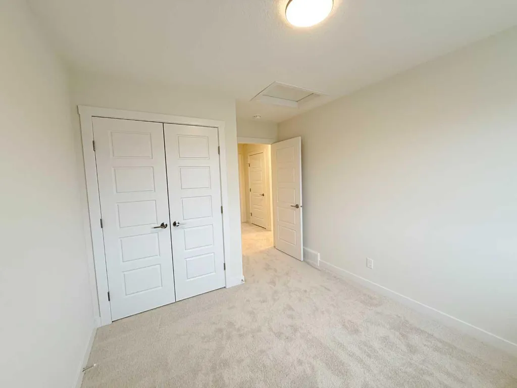 322 Sundown Road Cochrane AB T4C 3H2