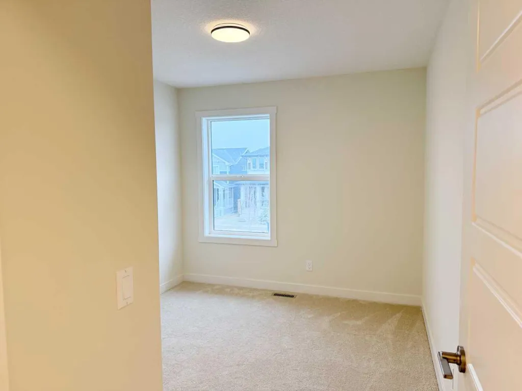 322 Sundown Road Cochrane AB T4C 3H2
