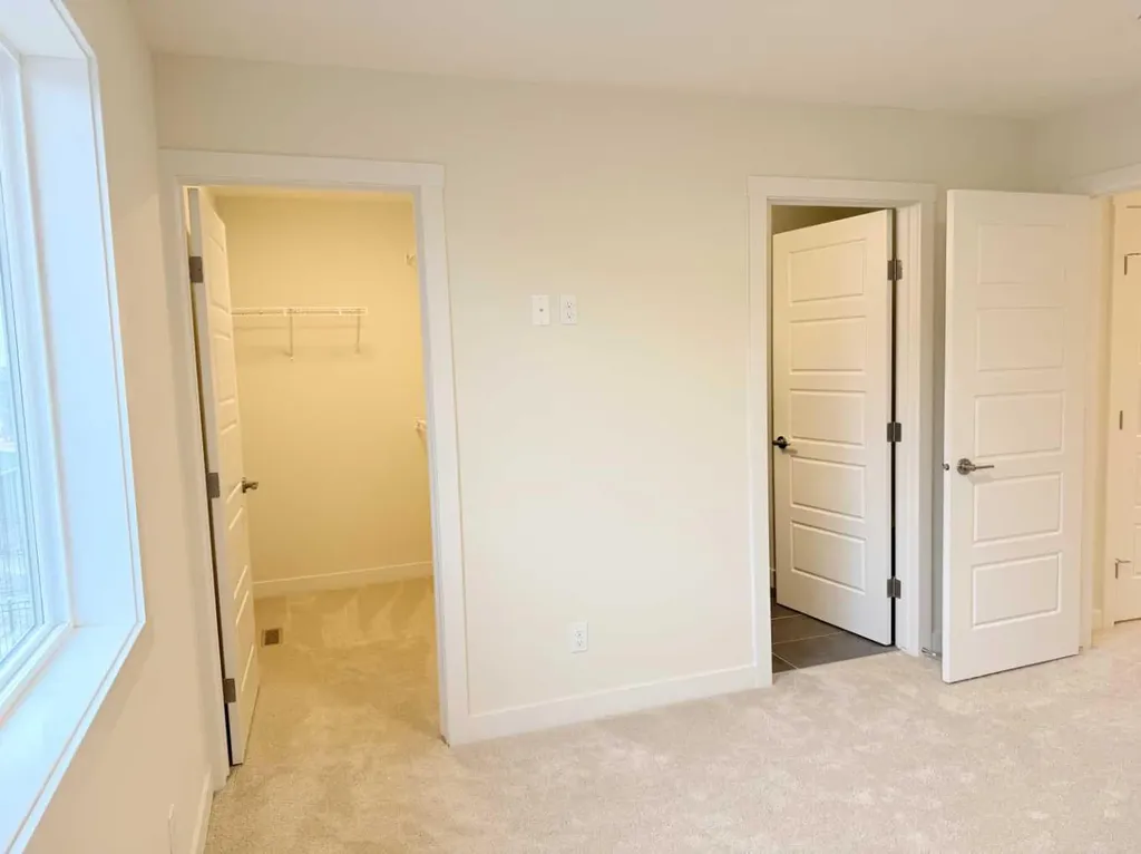 322 Sundown Road Cochrane AB T4C 3H2