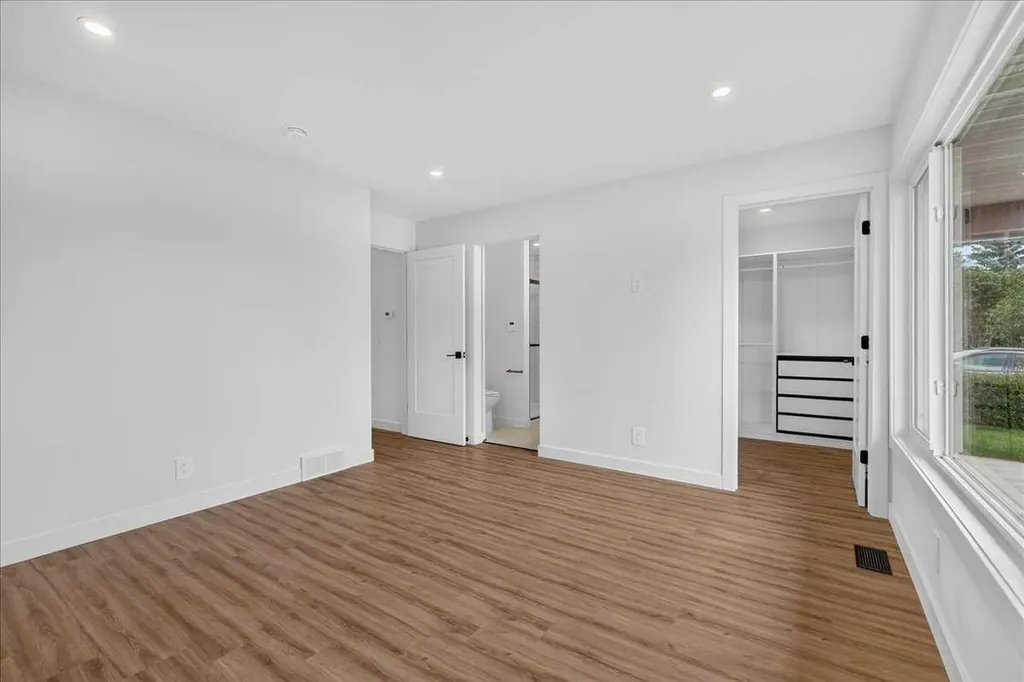 9519 Academy Drive SE Calgary AB T2J 1A6