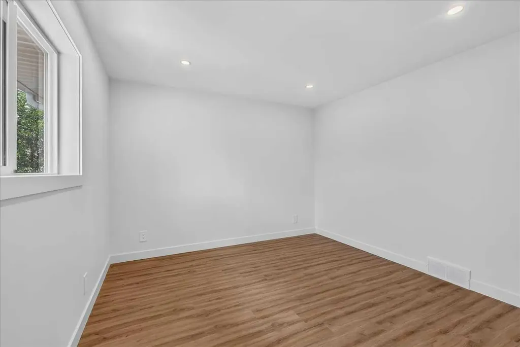 9519 Academy Drive SE Calgary AB T2J 1A6