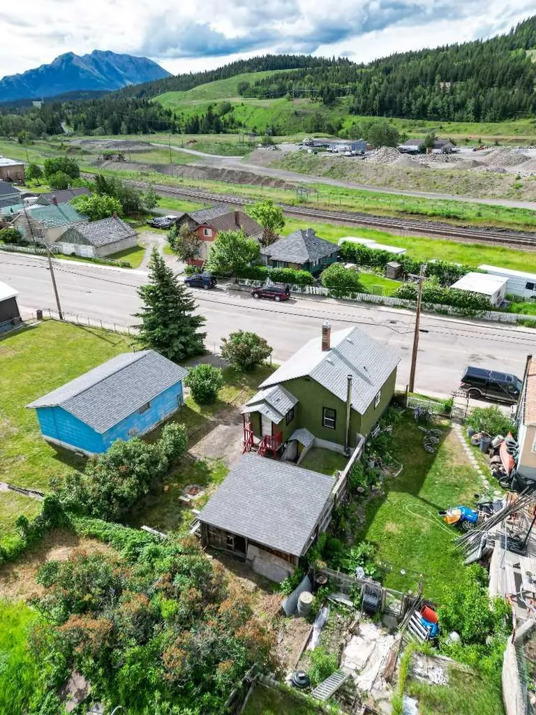 7417 18 Avenue Coleman AB T0K 0M0