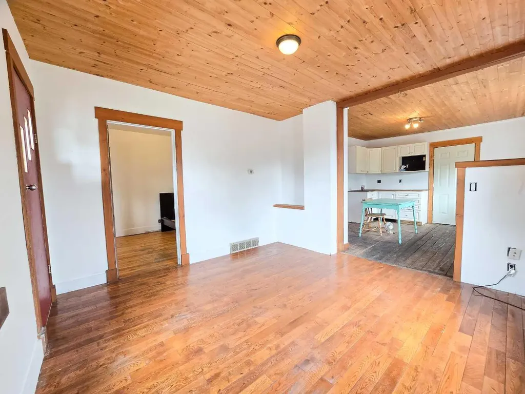 7417 18 Avenue Coleman AB T0K 0M0