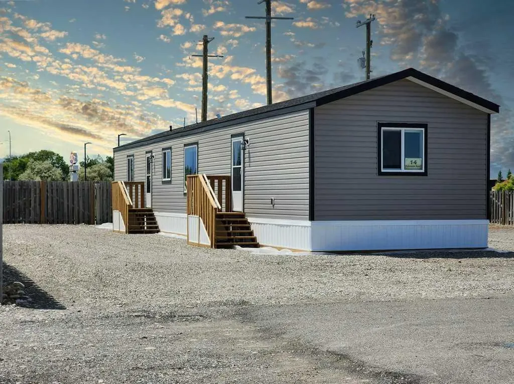 14 Palomino Road Fort Macleod AB T0L 0Z0