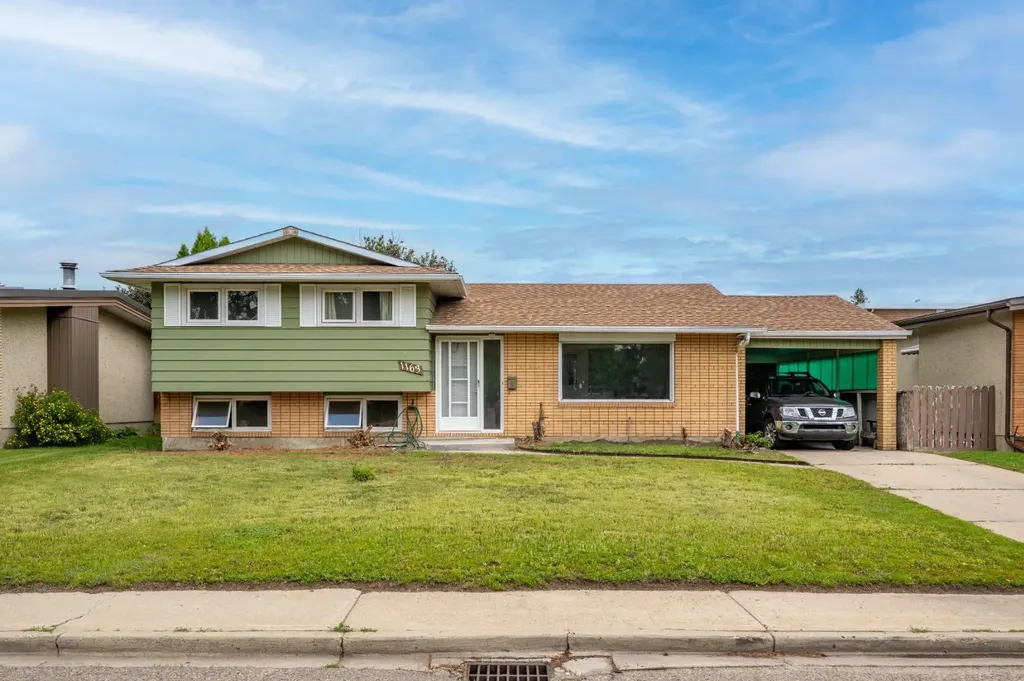1163 Bassett Crescent NW Medicine Hat AB T1A 6Z7