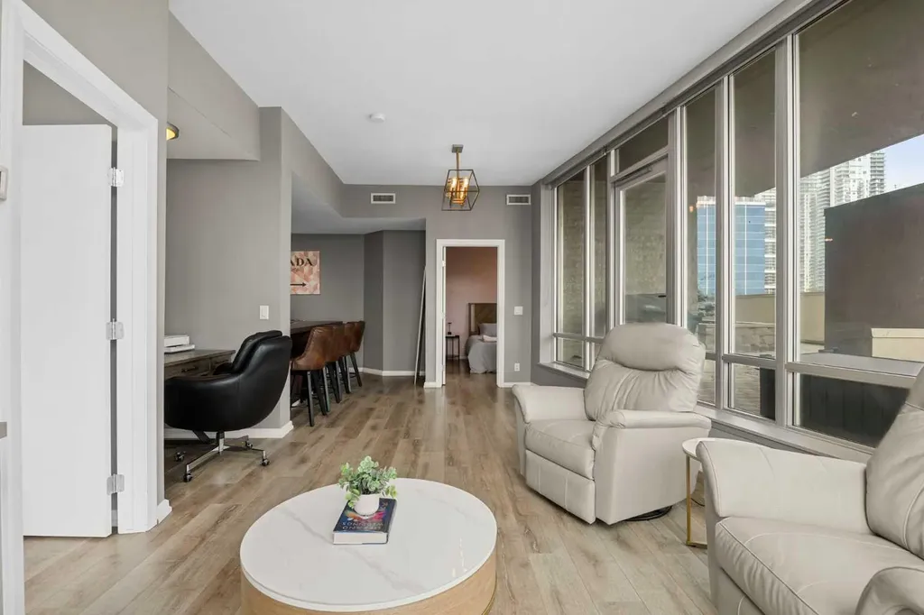 210 15 Avenue SE Calgary AB T2G 0B5