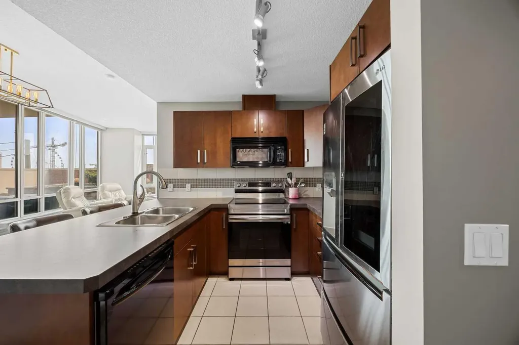 210 15 Avenue SE Calgary AB T2G 0B5