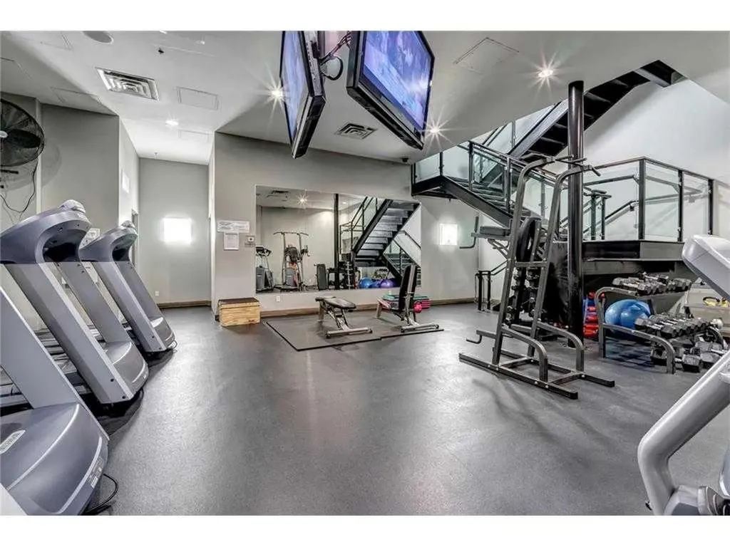 210 15 Avenue SE Calgary AB T2G 0B5