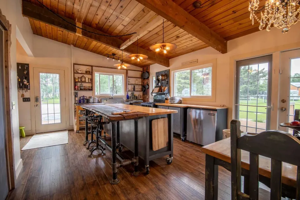 33374 Range Road 55 Rural Mountain View County AB T0M 1X0