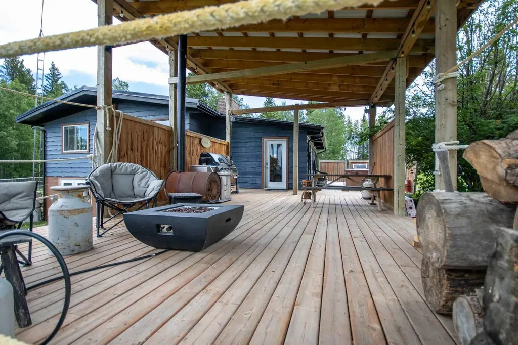 33374 Range Road 55 Rural Mountain View County AB T0M 1X0