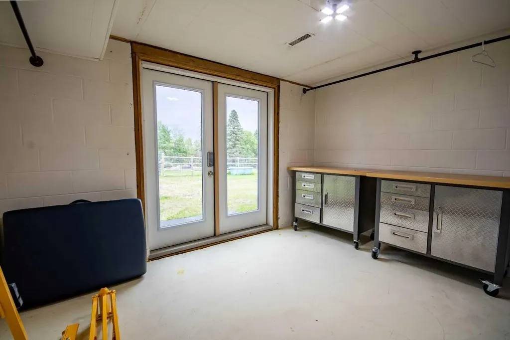 33374 Range Road 55 Rural Mountain View County AB T0M 1X0
