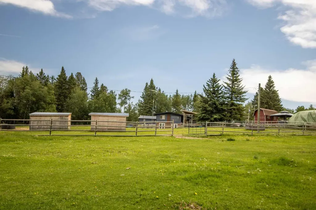 33374 Range Road 55 Rural Mountain View County AB T0M 1X0