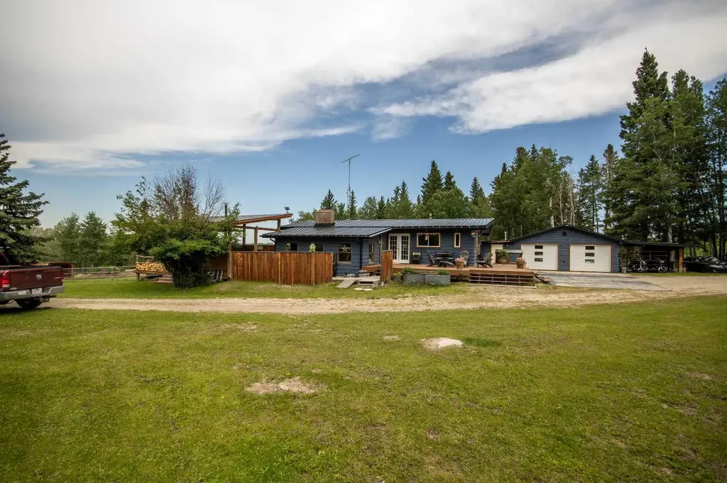 33374 Range Road 55 Rural Mountain View County AB T0M 1X0