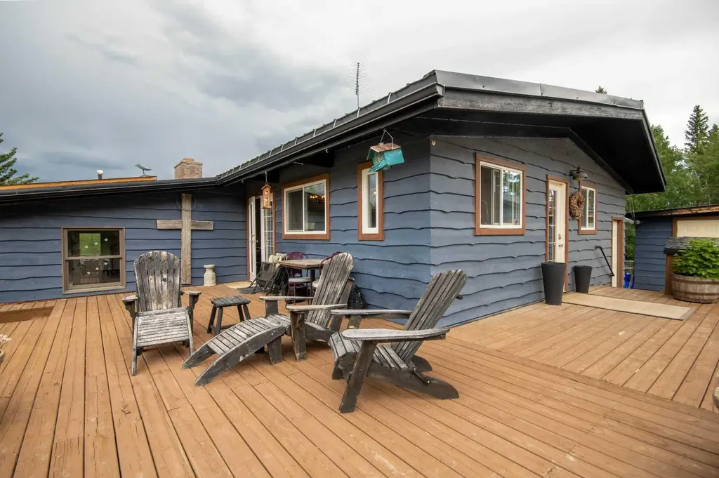 33374 Range Road 55 Rural Mountain View County AB T0M 1X0