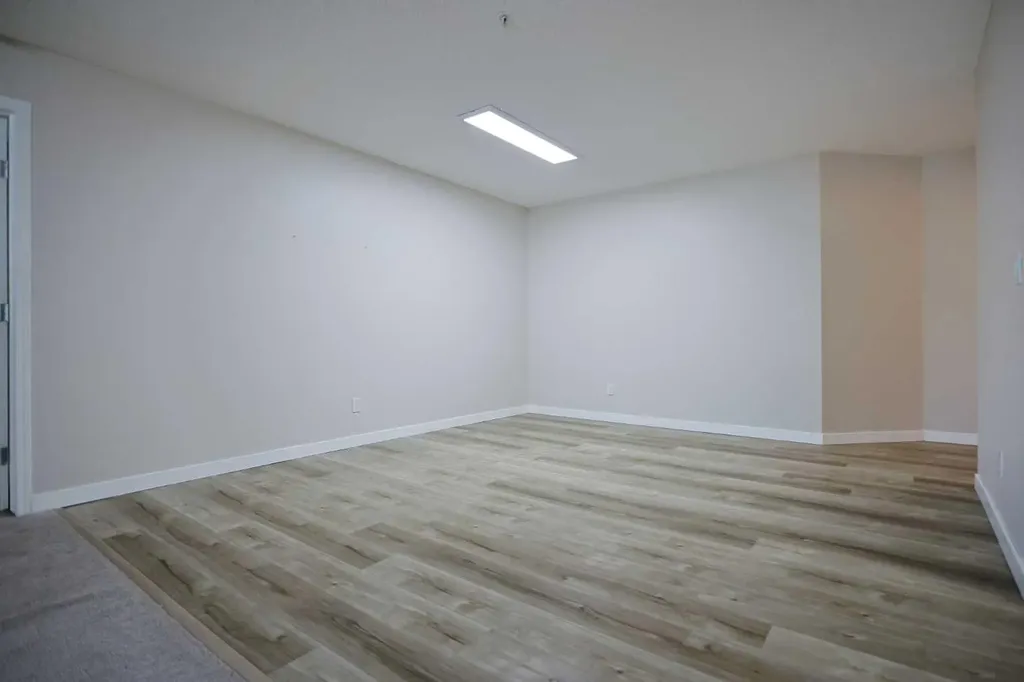 2022 Canyon Meadows Drive SE Calgary AB T2J 7H1