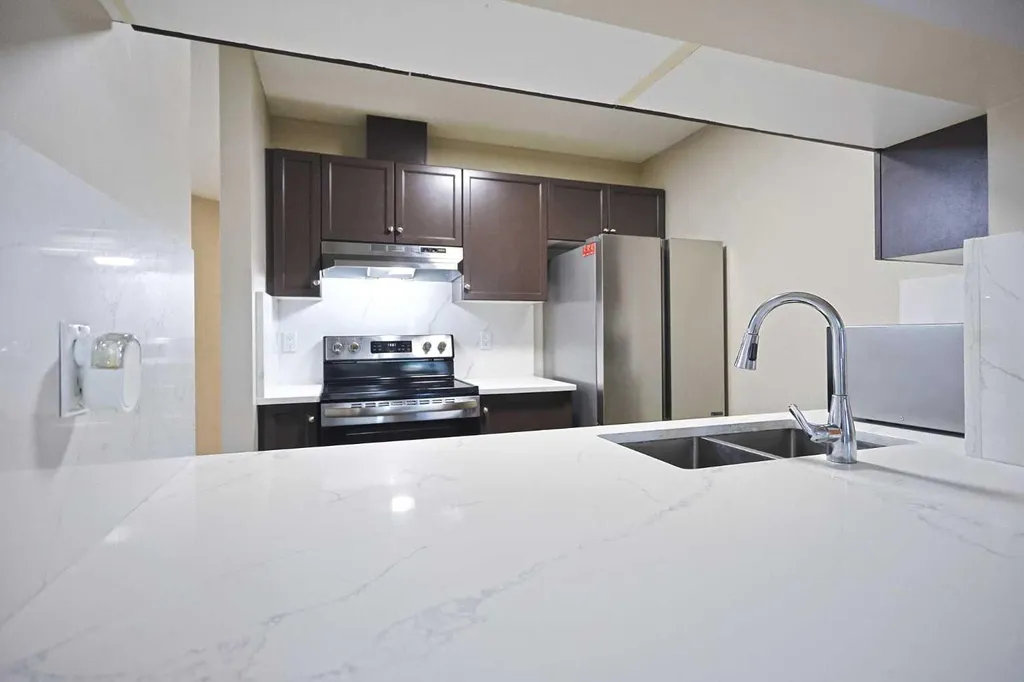 2022 Canyon Meadows Drive SE Calgary AB T2J 7H1