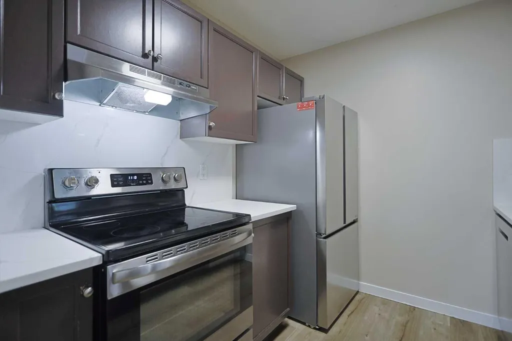 2022 Canyon Meadows Drive SE Calgary AB T2J 7H1