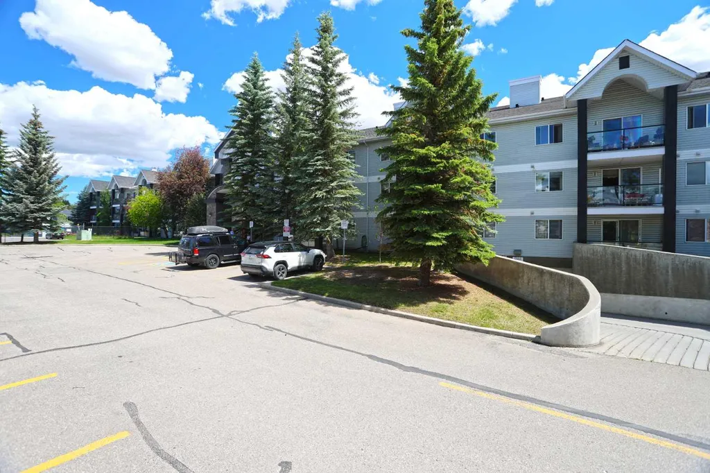 2022 Canyon Meadows Drive SE Calgary AB T2J 7H1