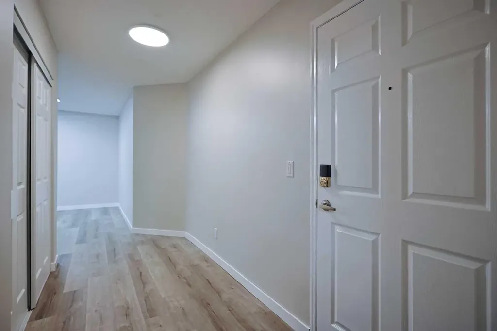 2022 Canyon Meadows Drive SE Calgary AB T2J 7H1