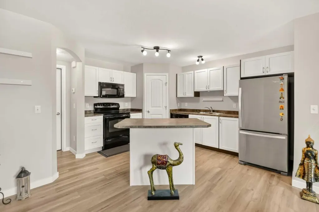 31 Jamieson Avenue Red Deer AB T4P 0H8