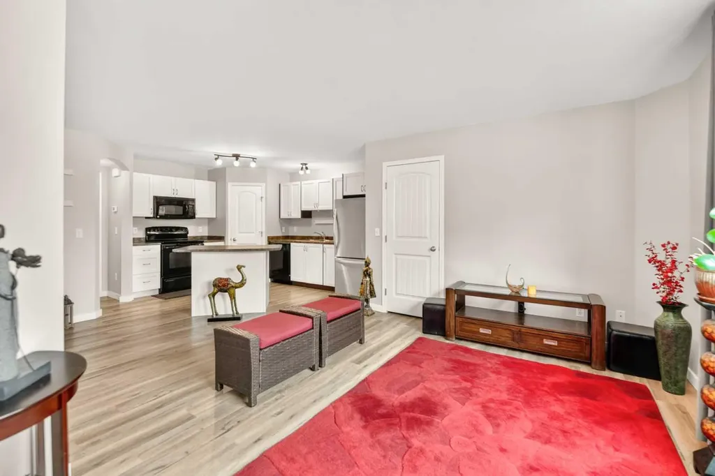 31 Jamieson Avenue Red Deer AB T4P 0H8