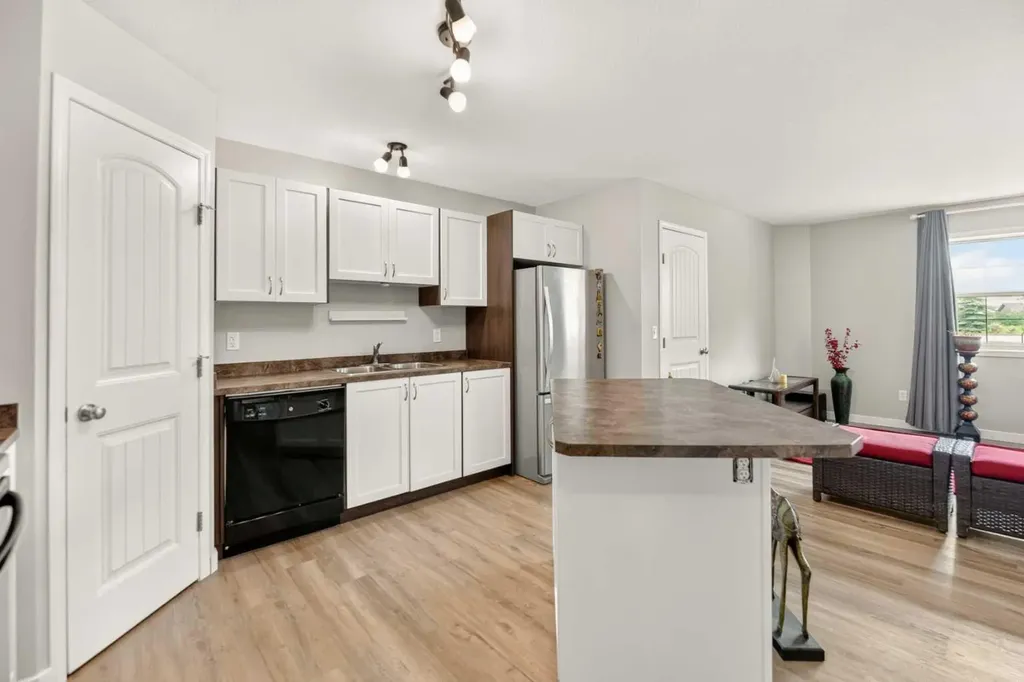 31 Jamieson Avenue Red Deer AB T4P 0H8