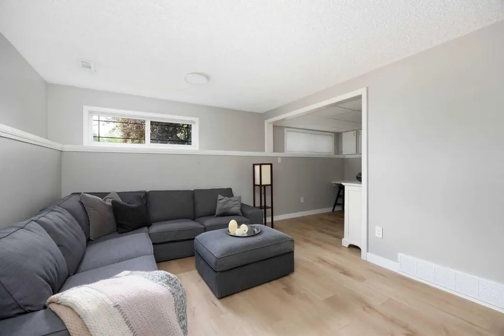 112B Siesta Gardens Fort Mcmurray AB T9H 2Z2