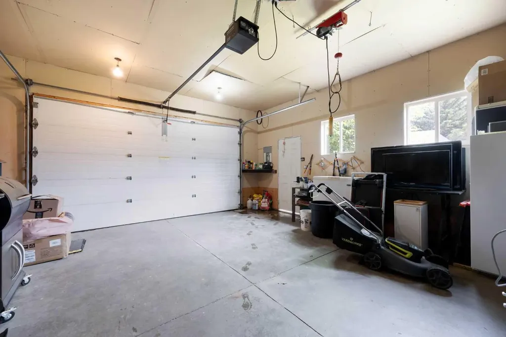 112B Siesta Gardens Fort Mcmurray AB T9H 2Z2
