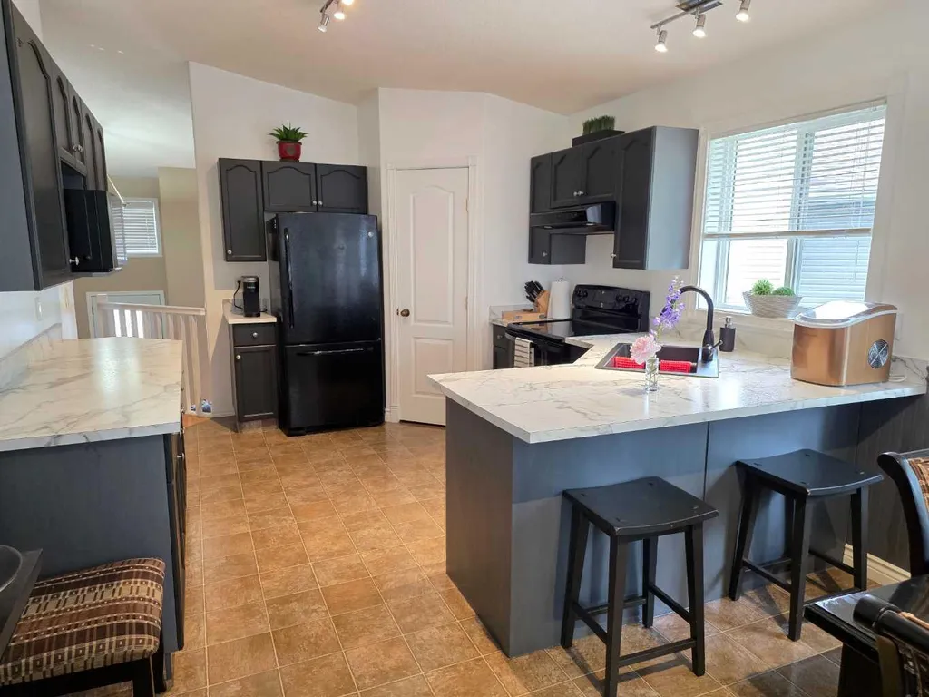 6409 98 A Street Grande Prairie AB T8W2M9