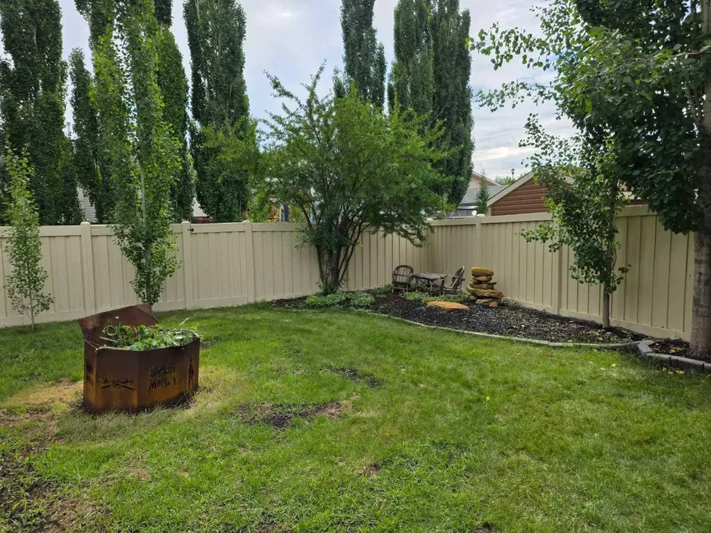 6409 98 A Street Grande Prairie AB T8W2M9