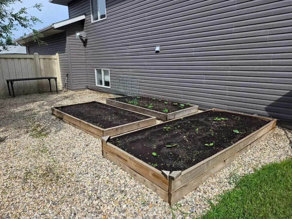 6409 98 A Street Grande Prairie AB T8W2M9