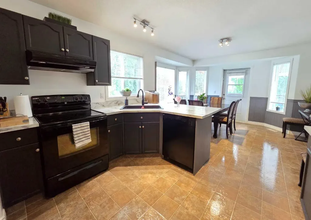 6409 98 A Street Grande Prairie AB T8W2M9