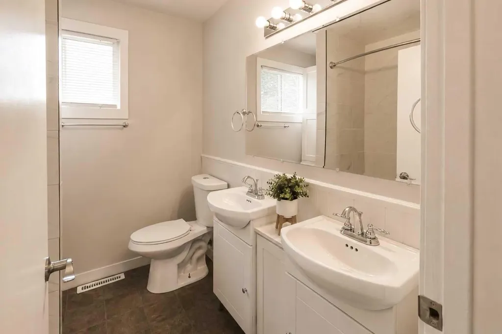 302 Terrace Park Red Deer AB T4N 1V8