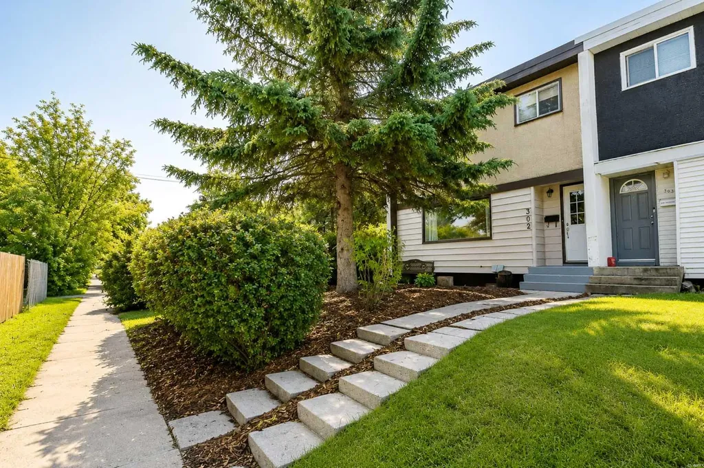 302 Terrace Park Red Deer AB T4N 1V8