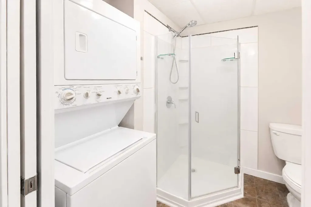 302 Terrace Park Red Deer AB T4N 1V8