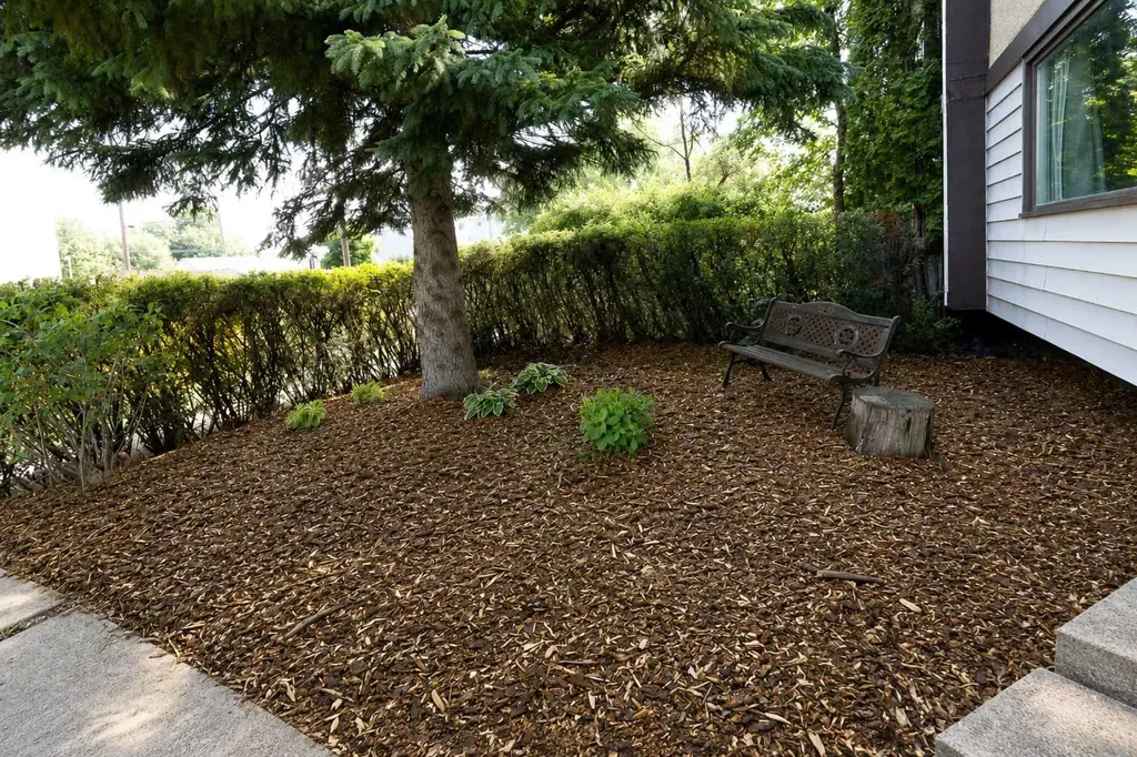 302 Terrace Park Red Deer AB T4N 1V8