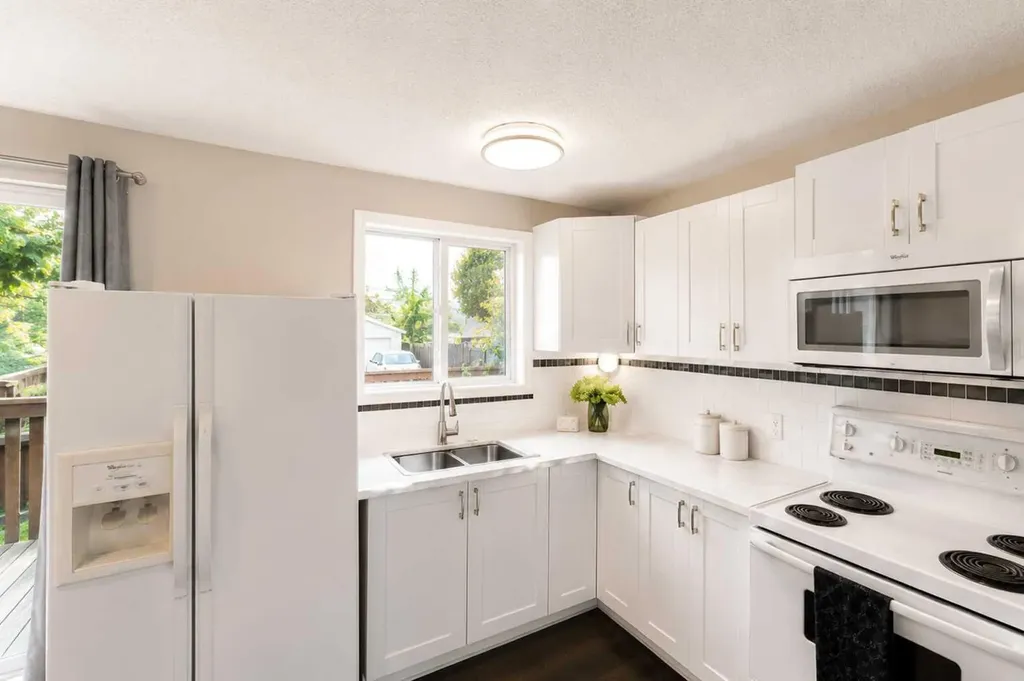 302 Terrace Park Red Deer AB T4N 1V8