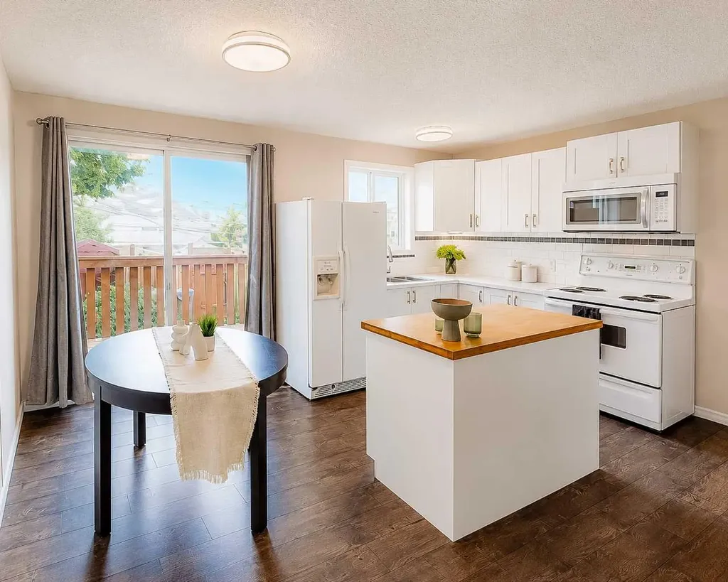 302 Terrace Park Red Deer AB T4N 1V8