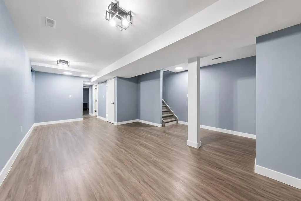 218 Falmere Way NE Calgary AB T3J 2X9